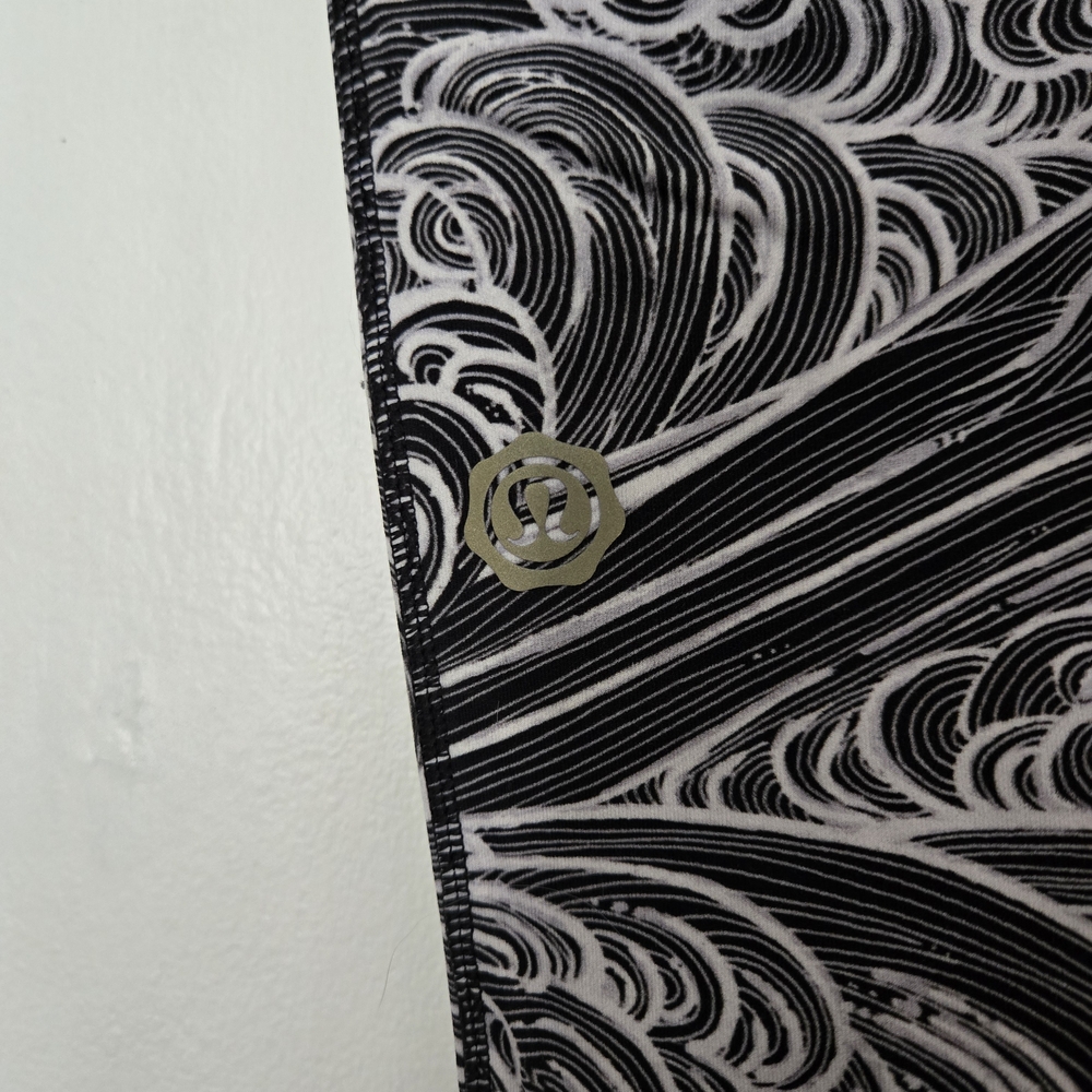 Lululemon Athletica Seawheeze Speed Up Crop Running Waves Multi Black Reflective - Picture 8 of 10